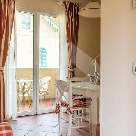 Homiday - Rosella 阿布鲁齐的罗塞托