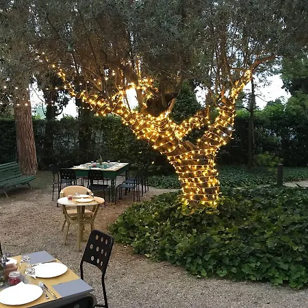 Homiday - Rosella Апарт-отель Розето-дельи-Абруцци