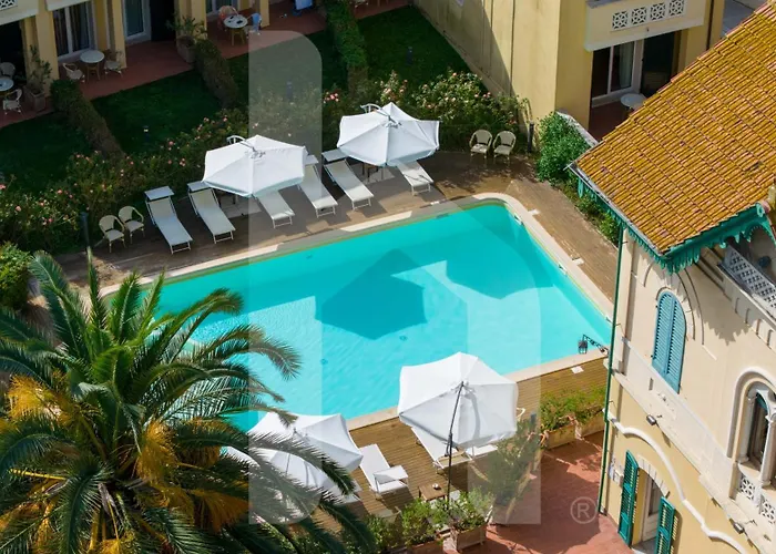 Апарт-отель Homiday - Rosella 4*