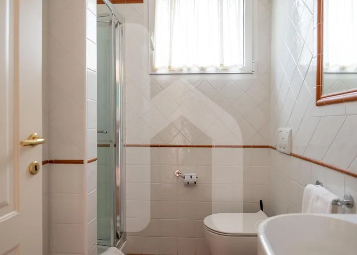 Homiday - Rosella 4* Розето-дельи-Абруцци