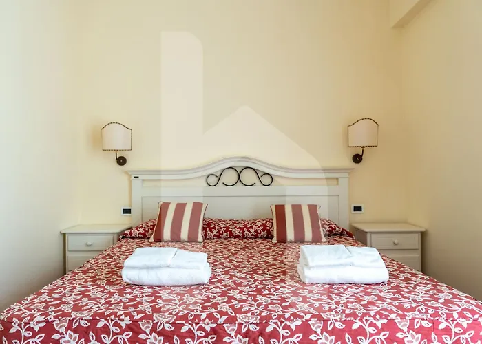 Апарт-отель Homiday - Rosella Розето-дельи-Абруцци