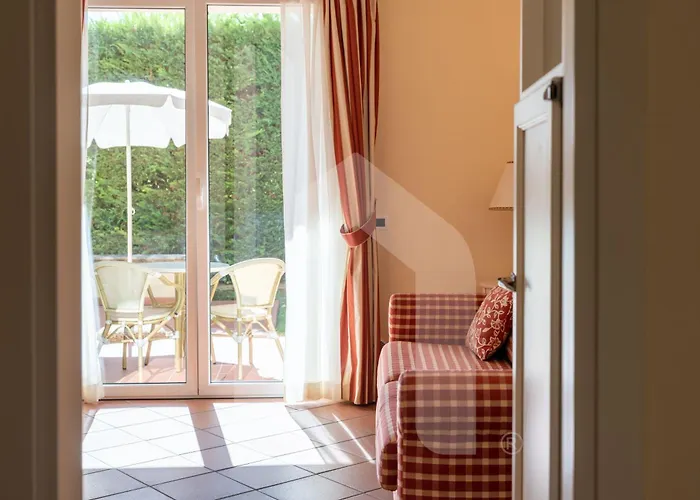 Апарт-отель Homiday - Rosella 4*